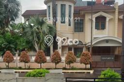 Rumah sewa siap pakai 4 Kamar Tidur di Rawamangun, Jakarta Timur Rumah sewa siap pakai 4 Kamar Tidur di Rawamangun, Jakarta Timur