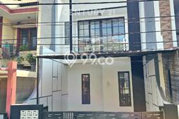 Hunian Nyaman Asri 3 KT Siap Pakai di Pondok Kelapa Jakarta Timur Hunian Nyaman Asri 3 KT Siap Pakai di Pondok Kelapa Jakarta Timur
