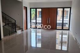 Rumah Premium di Jakarta Utara Strategis Kondisi Terawat Rumah Premium di Jakarta Utara Strategis Kondisi Terawat