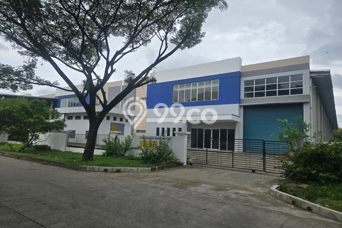 Gudang bagus disewakan di Lippo Cikarang Cikarang dengan LB 3151m2 harga sewa terbaik Gudang bagus disewakan di Lippo Cikarang Cikarang dengan LB 3151m2 harga sewa terbaik