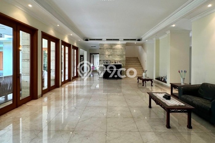 Hunian Mewah LB 550m2 Siap Huni Desain Elegan di Kemang, Jakarta Selatan Hunian Mewah LB 550m2 Siap Huni Desain Elegan di Kemang, Jakarta Selatan