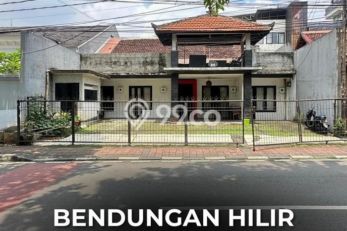 Rumah Mewah LB 200m2 Siap Huni Desain Elegan di Bendungan Hilir, Jakarta Pusat Rumah Mewah LB 200m2 Siap Huni Desain Elegan di Bendungan Hilir, Jakarta Pusat