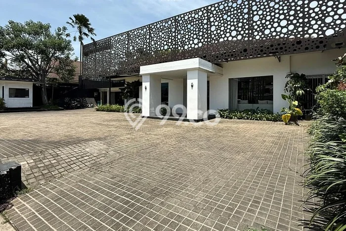 Dijual! Komersial di Kemang Jakarta Selatan LT 4761m2 / LB 1000m2 Kawasan Bisnis Dijual! Komersial di Kemang Jakarta Selatan LT 4761m2 / LB 1000m2 Kawasan Bisnis
