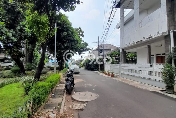 Hot Offer Hunian Premium Ideal dan Luas di Jatinegara, Jakarta Timur Hot Offer Hunian Premium Ideal dan Luas di Jatinegara, Jakarta Timur