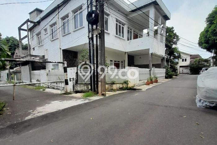 Hot Offer Hunian Premium Ideal dan Luas di Jatinegara, Jakarta Timur Hot Offer Hunian Premium Ideal dan Luas di Jatinegara, Jakarta Timur