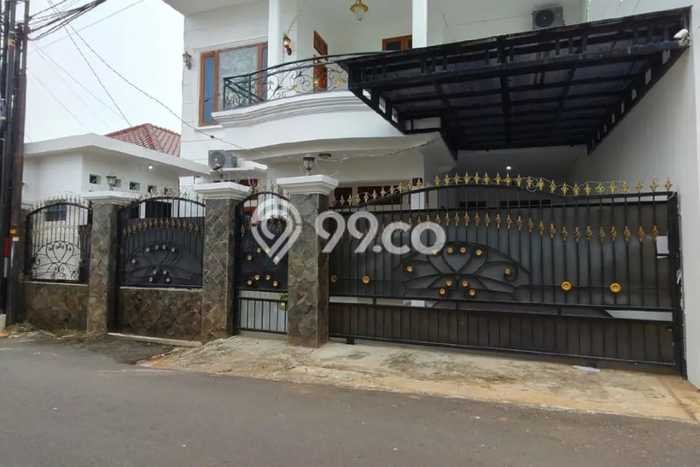 Hunian Cantik Modern Lb 350m2 di Ciracas, Jakarta Timur Hunian Cantik Modern Lb 350m2 di Ciracas, Jakarta Timur