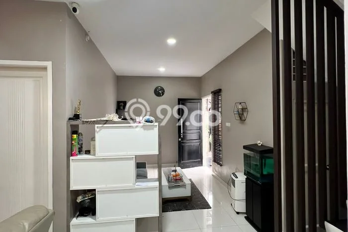 For Sale Rumah 4 Kamar Lokasi Ideal Nyaman dan Strategis di Ciledug For Sale Rumah 4 Kamar Lokasi Ideal Nyaman dan Strategis di Ciledug