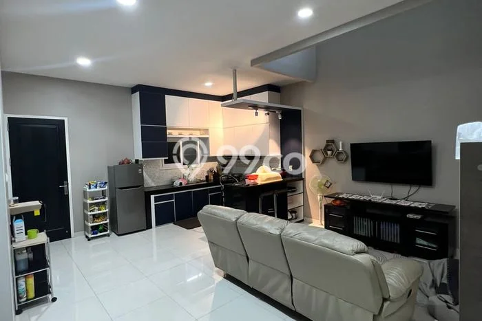For Sale Rumah 4 Kamar Lokasi Ideal Nyaman dan Strategis di Ciledug For Sale Rumah 4 Kamar Lokasi Ideal Nyaman dan Strategis di Ciledug