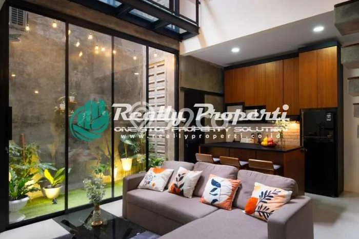 Rumah Cantik Strategis Full Furnish di Jatimelati Pondok Melati Rumah Cantik Strategis Full Furnish di Jatimelati Pondok Melati