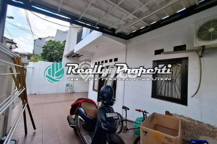 Dijual Rumah 4 Kamar Lokasi Strategis Bagus dan Strategis di Duren Sawit Dijual Rumah 4 Kamar Lokasi Strategis Bagus dan Strategis di Duren Sawit