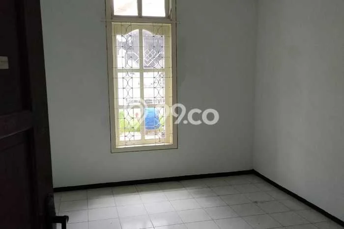 Dijual Rumah 4 Kamar Lokasi Strategis Bagus dan Strategis di Sambikerep Dijual Rumah 4 Kamar Lokasi Strategis Bagus dan Strategis di Sambikerep