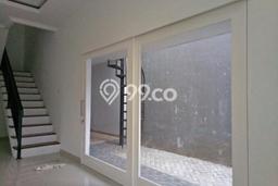Rumah di BSD Taman Giri Loka, 4 KT, Akses Mudah Pusat Kota, LT 256m² LB 250m² Rumah di BSD Taman Giri Loka, 4 KT, Akses Mudah Pusat Kota, LT 256m² LB 250m²