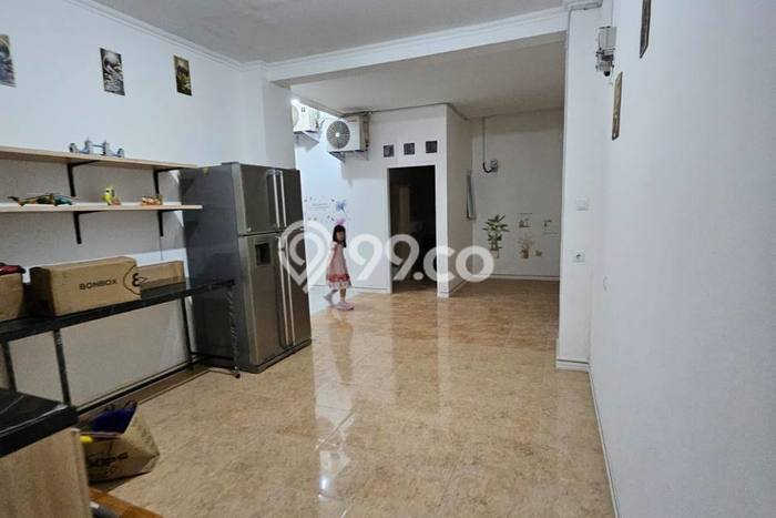 Rumah Kost Dijual Lokasi Serpong Utara, Tangerang Selatan, 43 Kamar Tidur, 45 Kamar Mandi, 1000m2 Rumah Kost Dijual Lokasi Serpong Utara, Tangerang Selatan, 43 Kamar Tidur, 45 Kamar Mandi, 1000m2