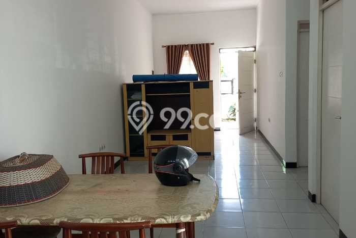 Rumah Minimalis 2 KT LT 105m2 di Taman Holis Indah Rumah Minimalis 2 KT LT 105m2 di Taman Holis Indah