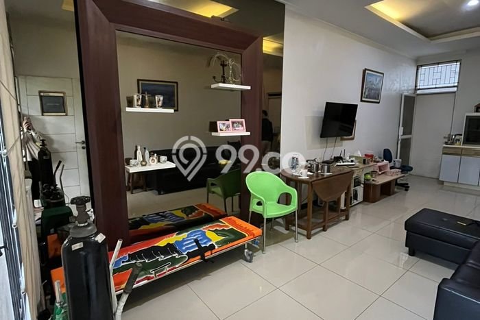 Rumah Modern 2 KT LT 135m2 di Taman Holis Indah Rumah Modern 2 KT LT 135m2 di Taman Holis Indah