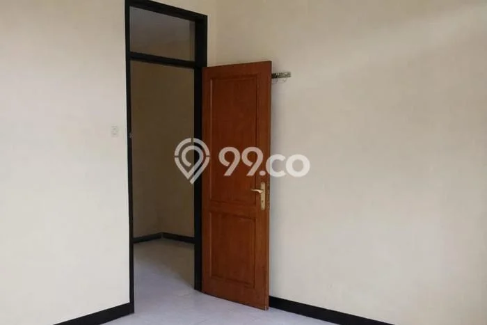 Disewakan! Rumah 2 Kamar Tidur &
2 Kamar Mandi di Buah Batu, Bandung Disewakan! Rumah 2 Kamar Tidur &
2 Kamar Mandi di Buah Batu, Bandung