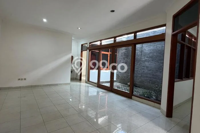 Rumah Disewakan Bandung LT 200m2 LB 150m2 Kawasan Singgasana Rumah Disewakan Bandung LT 200m2 LB 150m2 Kawasan Singgasana