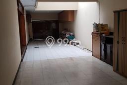 Disewakan! Rumah 5 Kamar Tidur &
3 Kamar Mandi di Riau, Bandung Disewakan! Rumah 5 Kamar Tidur &
3 Kamar Mandi di Riau, Bandung
