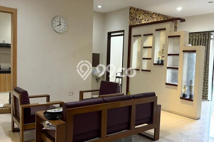 EXCLUSIVE OFFER! Rumah kawasan Singgasana, 7 KT, Lingkungan Elite, LT 223m² Bangunan 360m² EXCLUSIVE OFFER! Rumah kawasan Singgasana, 7 KT, Lingkungan Elite, LT 223m² Bangunan 360m²