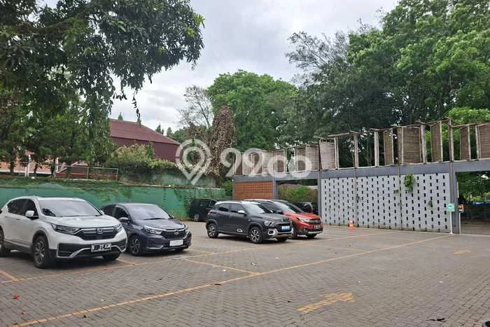 Unit Komersial Disewa Lokasi Sukajadi, Bandung Spesifikasi Luas Bangunan 800m2 Unit Komersial Disewa Lokasi Sukajadi, Bandung Spesifikasi Luas Bangunan 800m2