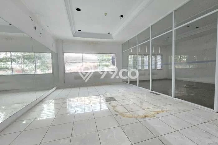 Ruko untuk Disewa di Pusat Bandung Luas Bangunan 279m2 Ruko untuk Disewa di Pusat Bandung Luas Bangunan 279m2