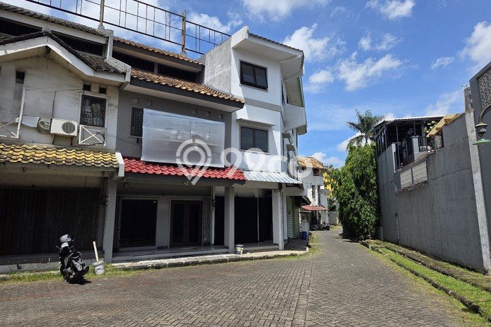 FOR SALE! Ruko di BSD Tangerang Selatan, LT 75m2, LB 220m2 FOR SALE! Ruko di BSD Tangerang Selatan, LT 75m2, LB 220m2