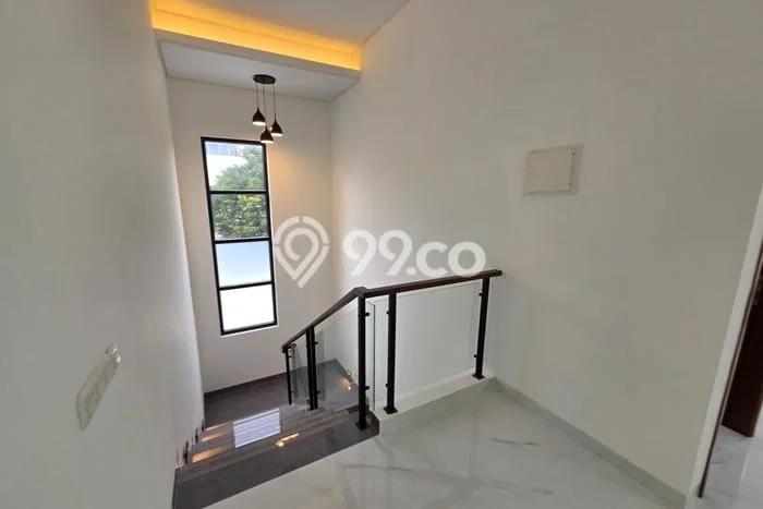 Ready to Use! Luxury House LT 234m2 Desain Modern di BSD Foresta Ready to Use! Luxury House LT 234m2 Desain Modern di BSD Foresta