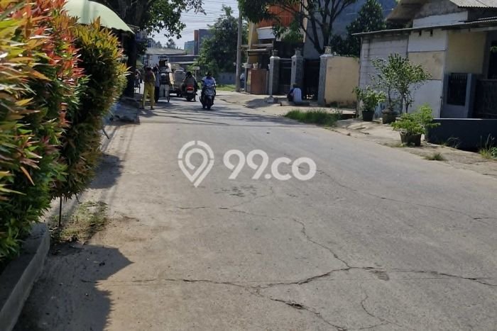 Lahan Dijual Lokasi Strategis di Depok dengan Luas 443m2 Lahan Dijual Lokasi Strategis di Depok dengan Luas 443m2