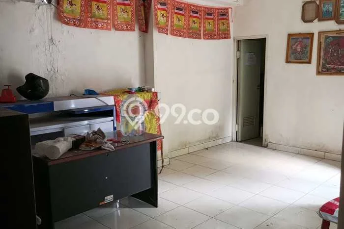 Unit Gudang Disewakan di Manukan di Area Ramai & Strategis Unit Gudang Disewakan di Manukan di Area Ramai & Strategis