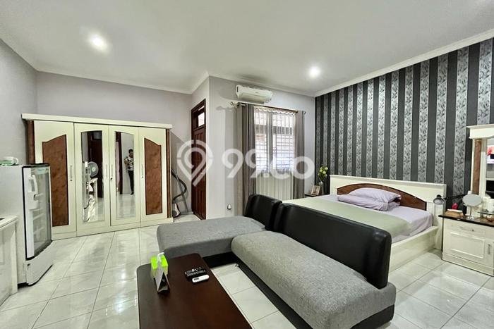 Jual Rumah Modern 4 KT di Pakuwon Indah, Surabaya Jual Rumah Modern 4 KT di Pakuwon Indah, Surabaya