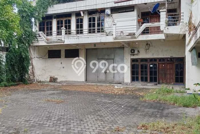 Unit Gudang Disewakan di Manukan di Area Ramai & Strategis Unit Gudang Disewakan di Manukan di Area Ramai & Strategis