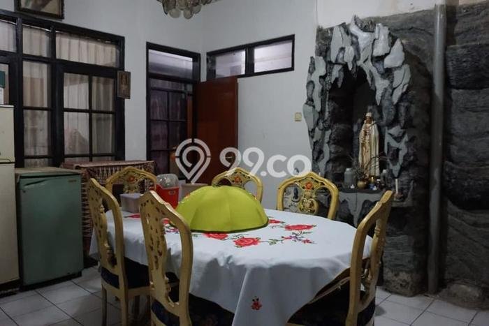 Rumah Elit LB 150m2 Siap Pakai Desain Elegan di Soekarno Hatta, Bandung Rumah Elit LB 150m2 Siap Pakai Desain Elegan di Soekarno Hatta, Bandung