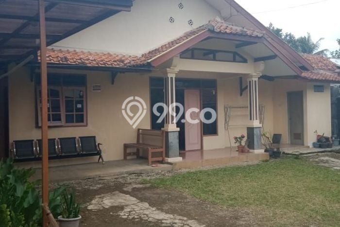 Dijual Rumah 4 Kamar Lokasi Strategis Nyaman dan Strategis di Cipatat Dijual Rumah 4 Kamar Lokasi Strategis Nyaman dan Strategis di Cipatat