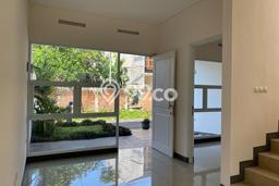HOT PROPERTY! Rumah Strategis di Arcamanik, Luas 111m2m² LB 110m2m² HOT PROPERTY! Rumah Strategis di Arcamanik, Luas 111m2m² LB 110m2m²