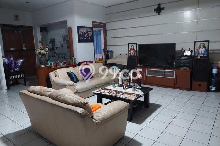 For Sale Rumah Mewah Exclusive di Sukasari, Bandung For Sale Rumah Mewah Exclusive di Sukasari, Bandung