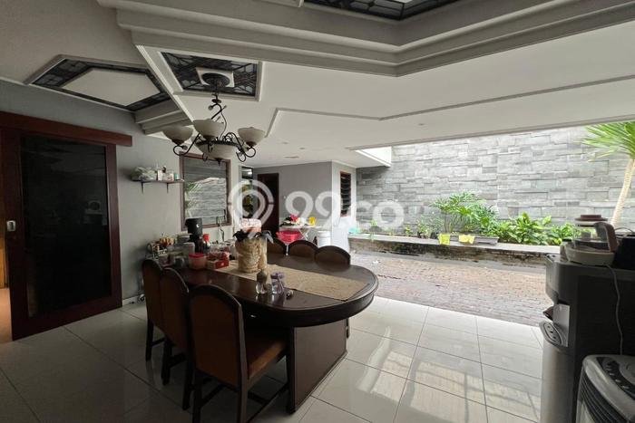 Disewakan Rumah Murah di Margorejo Surabaya Punya 4 Kamar Tidur Disewakan Rumah Murah di Margorejo Surabaya Punya 4 Kamar Tidur