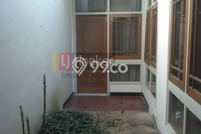 Rumah di Gajah Mungkur, 2 KM, Akses Mudah Fasilitas Umum, Luas 534m² Bangunan 400m² Rumah di Gajah Mungkur, 2 KM, Akses Mudah Fasilitas Umum, Luas 534m² Bangunan 400m²