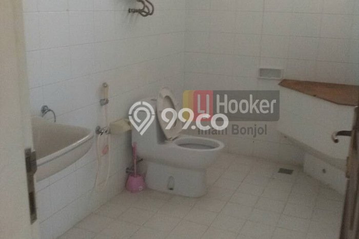 Rumah di Gajah Mungkur, 2 KM, Akses Mudah Fasilitas Umum, Luas 534m² Bangunan 400m² Rumah di Gajah Mungkur, 2 KM, Akses Mudah Fasilitas Umum, Luas 534m² Bangunan 400m²