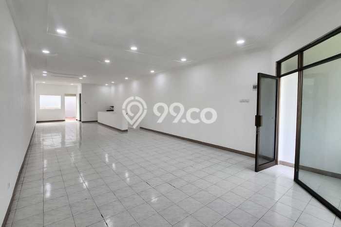Ruko Bagus Dijual LB 310m2 Lokasi Strategis Semarang Area Cocok untuk Berbisnis Ruko Bagus Dijual LB 310m2 Lokasi Strategis Semarang Area Cocok untuk Berbisnis