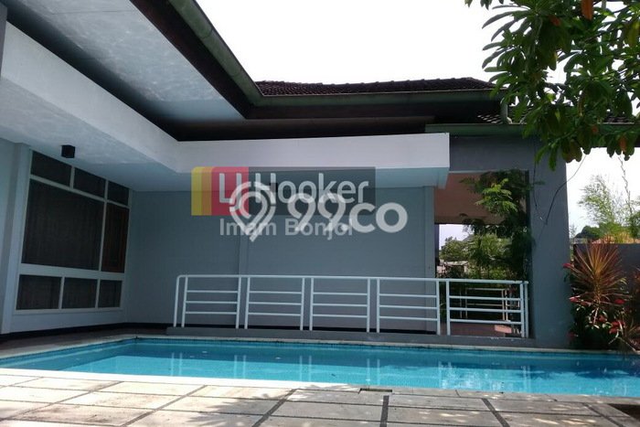 Rumah di Gajah Mungkur, 2 KM, Akses Mudah Fasilitas Umum, Luas 534m² Bangunan 400m² Rumah di Gajah Mungkur, 2 KM, Akses Mudah Fasilitas Umum, Luas 534m² Bangunan 400m²