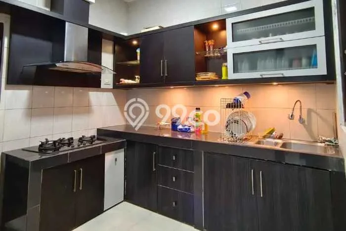 Disewakan Rumah Konsep Modern di Semarang Tengah Semarang dengan 4 KT Disewakan Rumah Konsep Modern di Semarang Tengah Semarang dengan 4 KT