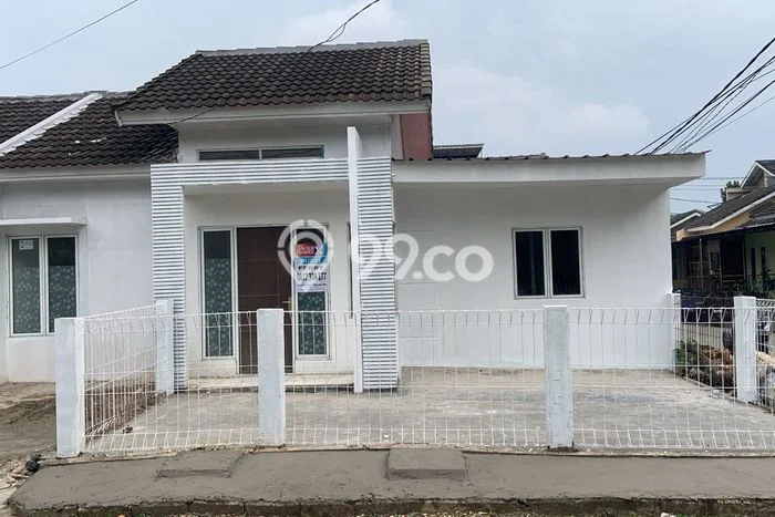 Dijual Cepat Rumah Bagus Siap Huni LB 100m2 di Karawaci, Tangerang Dijual Cepat Rumah Bagus Siap Huni LB 100m2 di Karawaci, Tangerang
