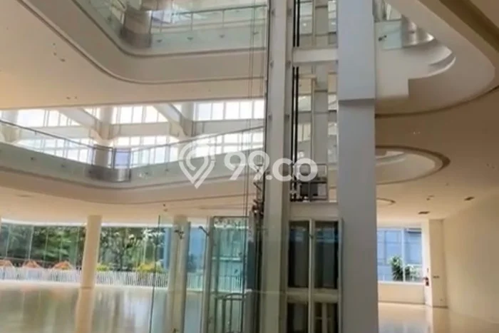 Kantor disewakan lokasi strategis BSD Tangerang Selatan 4200m2 Kantor disewakan lokasi strategis BSD Tangerang Selatan 4200m2