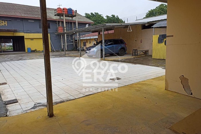 Area Ramai! Ruko Dijual di Karawang Barat untuk Bisnis Luas Bangunan 594m2 Area Ramai! Ruko Dijual di Karawang Barat untuk Bisnis Luas Bangunan 594m2