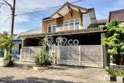 Rumah Modern 3 Kamar LT 144m2 di Ketintang Rumah Modern 3 Kamar LT 144m2 di Ketintang