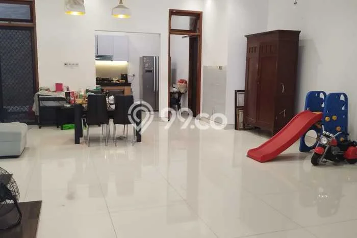 Dijual Cepat Rumah Favorit Siap Huni LB 185m2 di Nginden, Surabaya Dijual Cepat Rumah Favorit Siap Huni LB 185m2 di Nginden, Surabaya