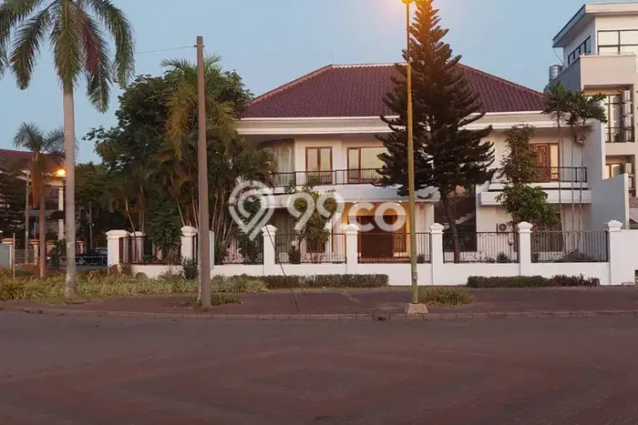 Dijual Rumah Mewah Exclusive di Sukolilo, Surabaya Dijual Rumah Mewah Exclusive di Sukolilo, Surabaya