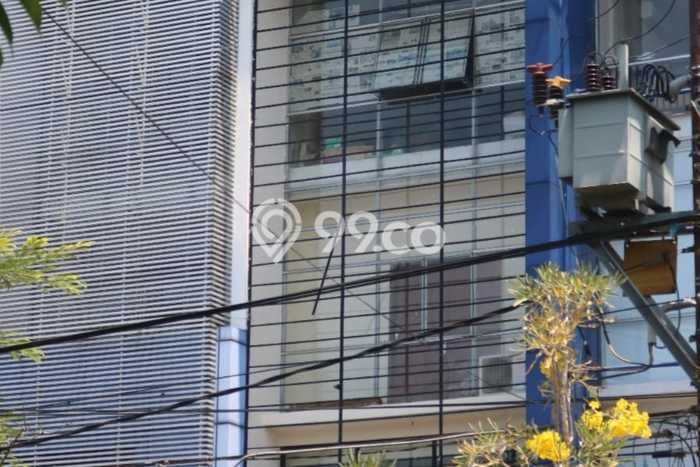 Unit Ruko Dijual di Surabaya LT 100m2 & LB 400m2 Unit Ruko Dijual di Surabaya LT 100m2 & LB 400m2