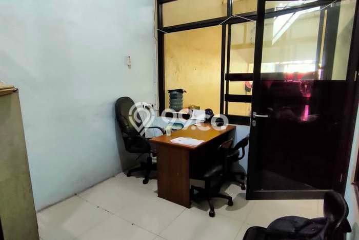 Unit Komersial Dijual di Wonokromo Surabaya Luas Bangunan 200m2 Unit Komersial Dijual di Wonokromo Surabaya Luas Bangunan 200m2