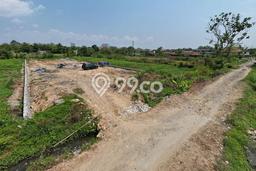 Lahan untuk Dijual di Depok Sleman Luas 153m2 Lahan untuk Dijual di Depok Sleman Luas 153m2